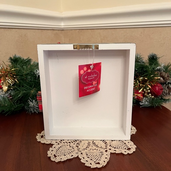 Christmas Wooden Box Sign from St. Nicholas Square / Shadow Box Decor – NWT - Picture 2 of 9